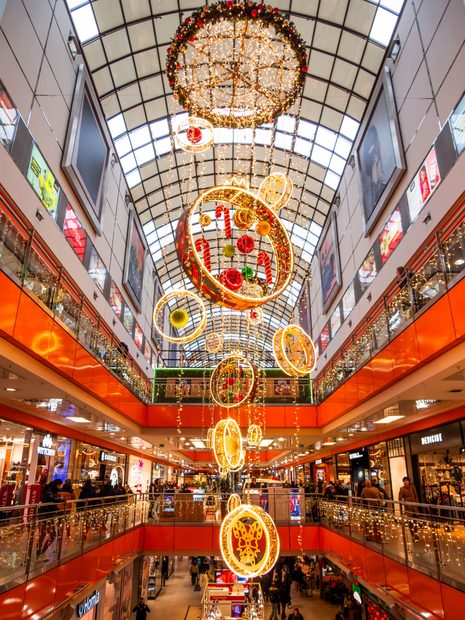 Shopping mall Christmas lighting display